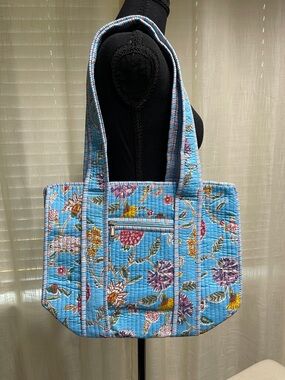 (New) Quilted Floral Tote Bag in Light Blue